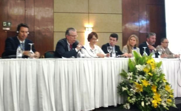 Presidencia de mesa - Congresso de Fissuras Labiopalatinas e Anomalias Craniomaxilofaciasi - 2018 -.png